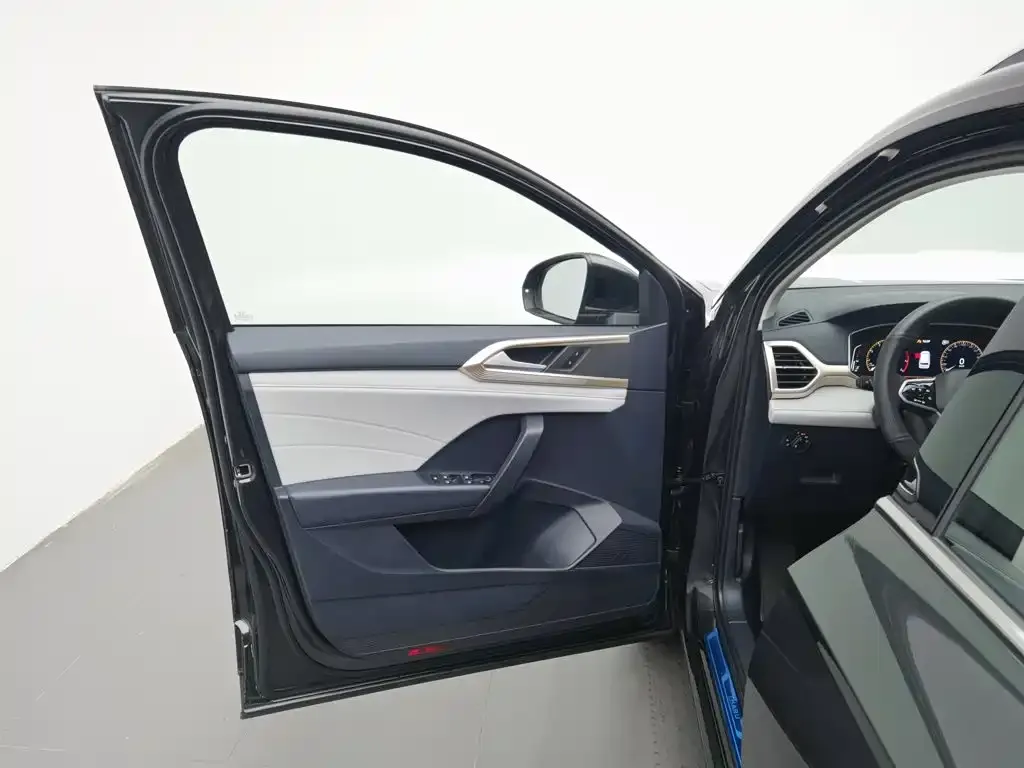 Volkswagen Tharu — фото 4