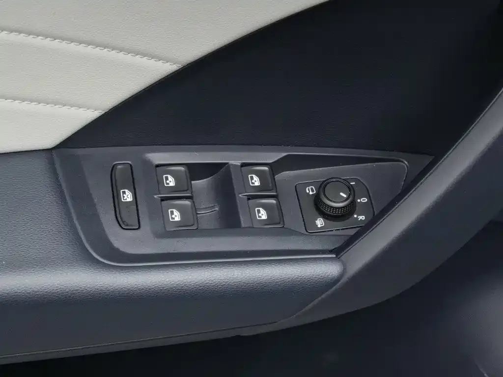 Volkswagen Tharu — фото 7