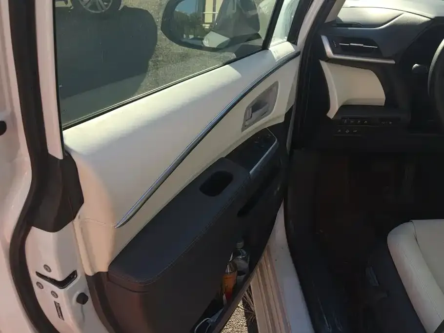 Toyota Sienna — фото 4