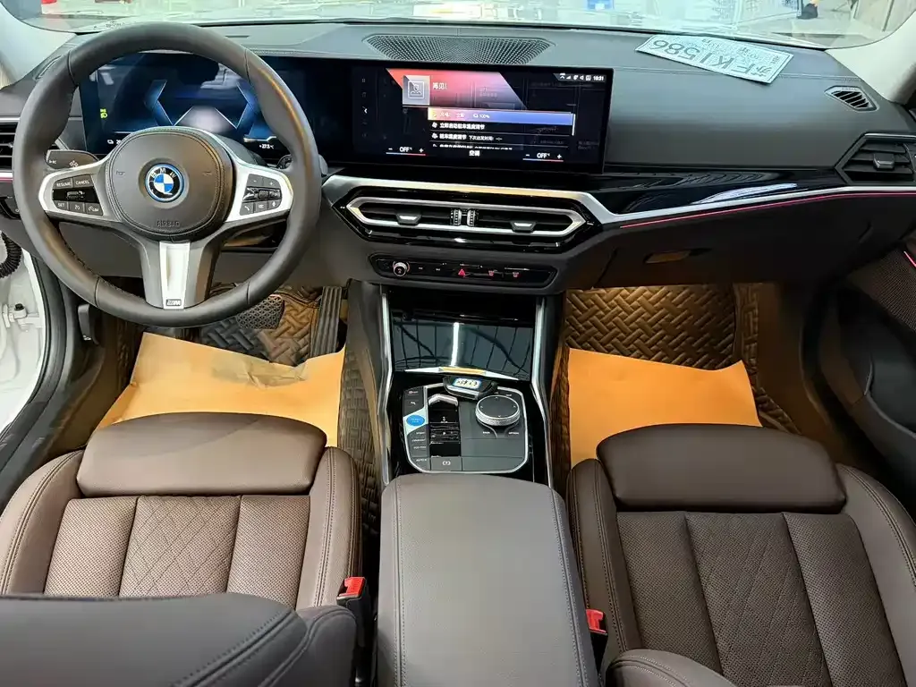 BMW i3 — фото 9