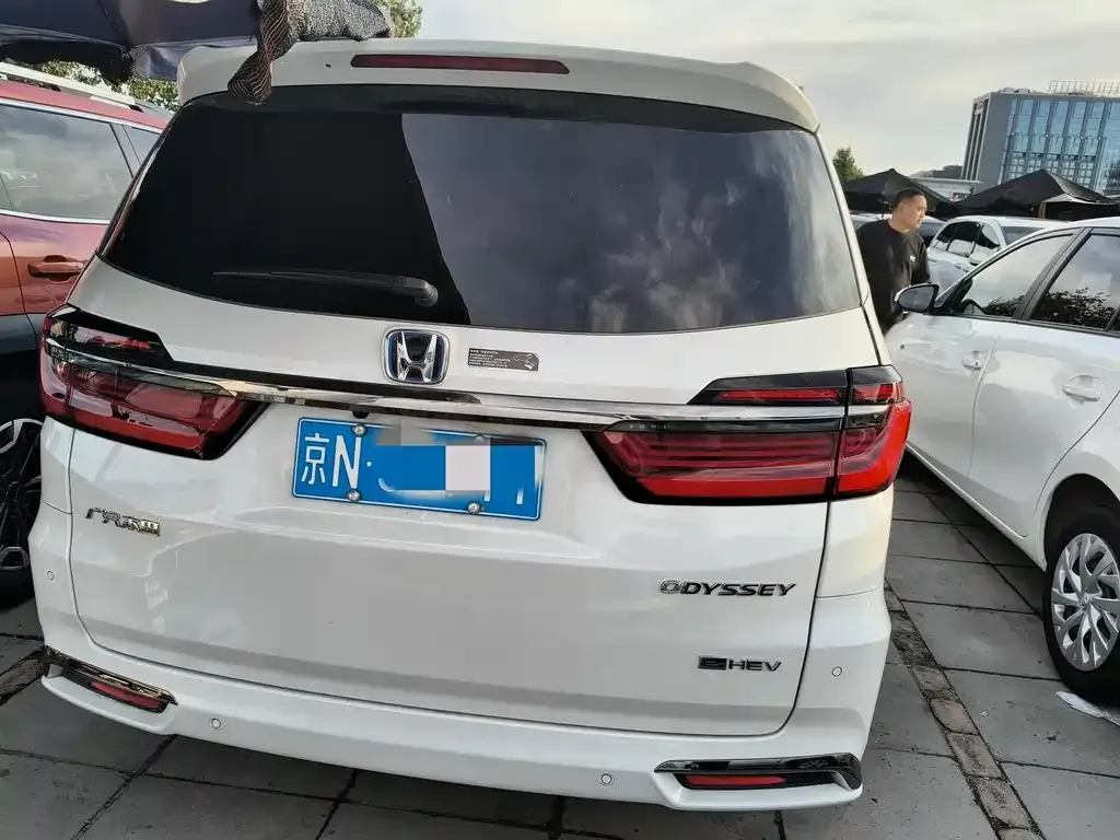 Honda Odyssey — фото 10