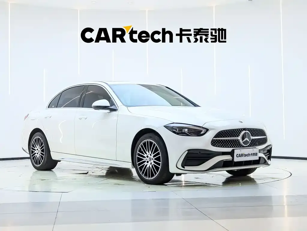 Mercedes-Benz C-Class — фото 1