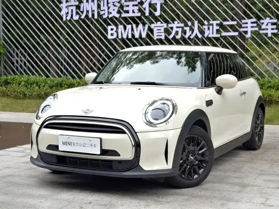MINI Cooper (3-door) — фото 1