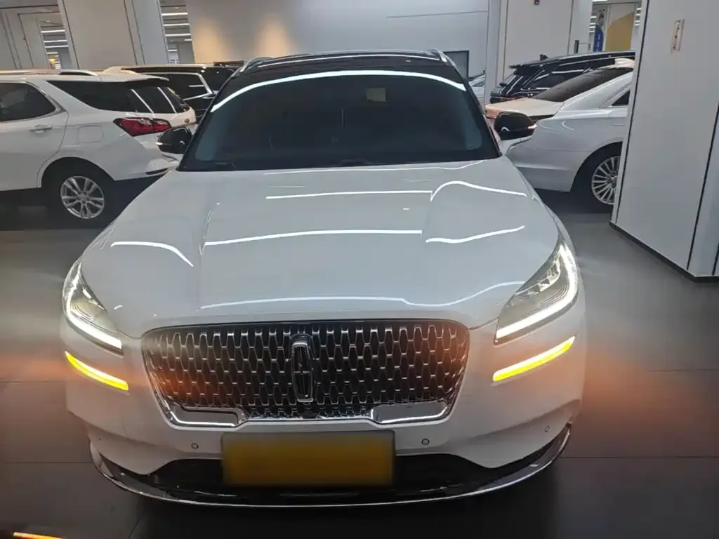 Lincoln Corsair — фото 8