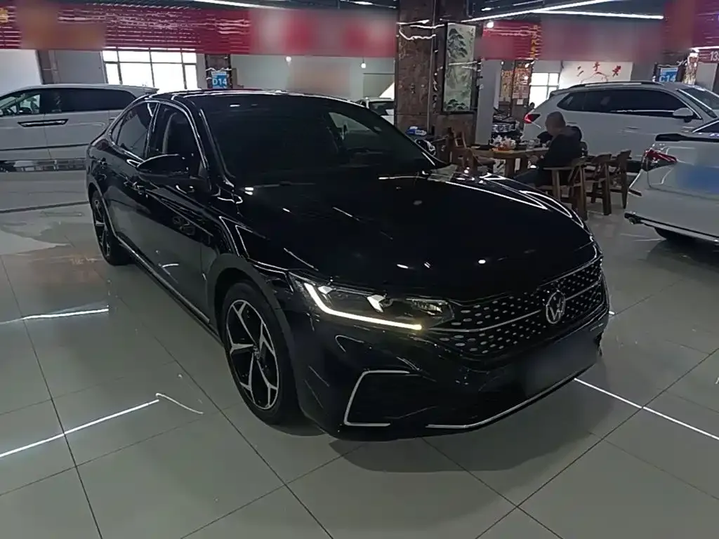 Volkswagen Passat — фото 9