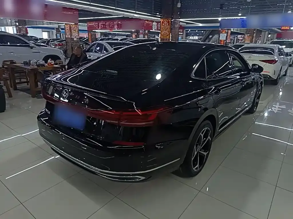 Volkswagen Passat — фото 8