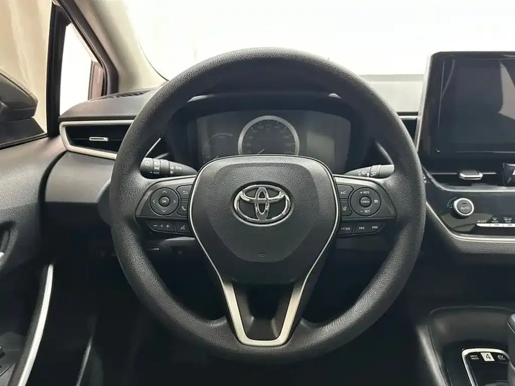 Toyota Corolla — фото 2
