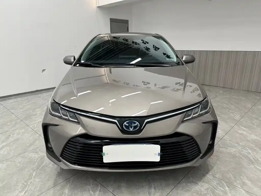 Toyota Corolla — фото 5