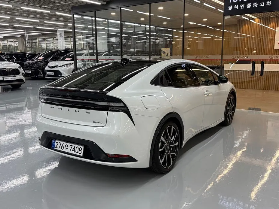 Toyota Prius — фото 6