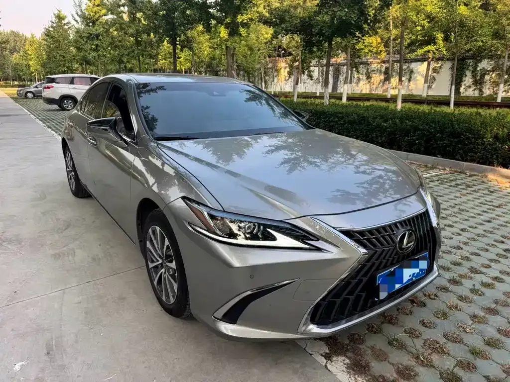 Lexus ES — фото 6