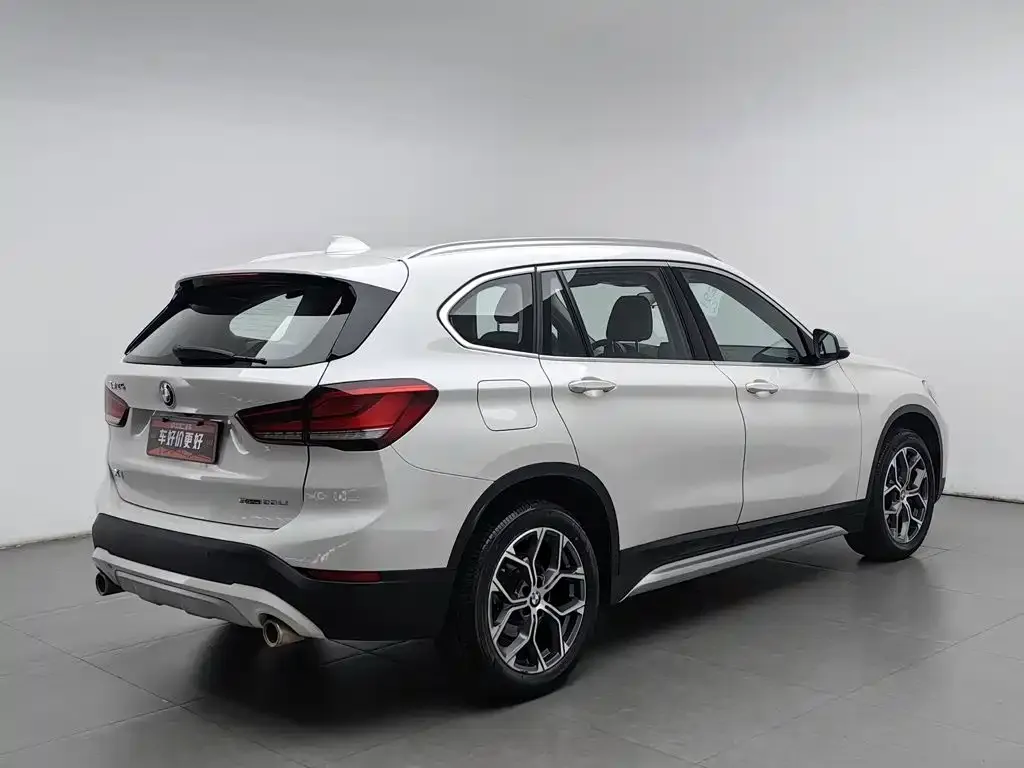 BMW X1 — фото 8