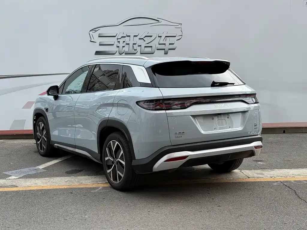BYD L DM-i — фото 6