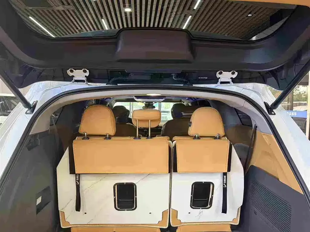 Toyota Sienna — фото 7