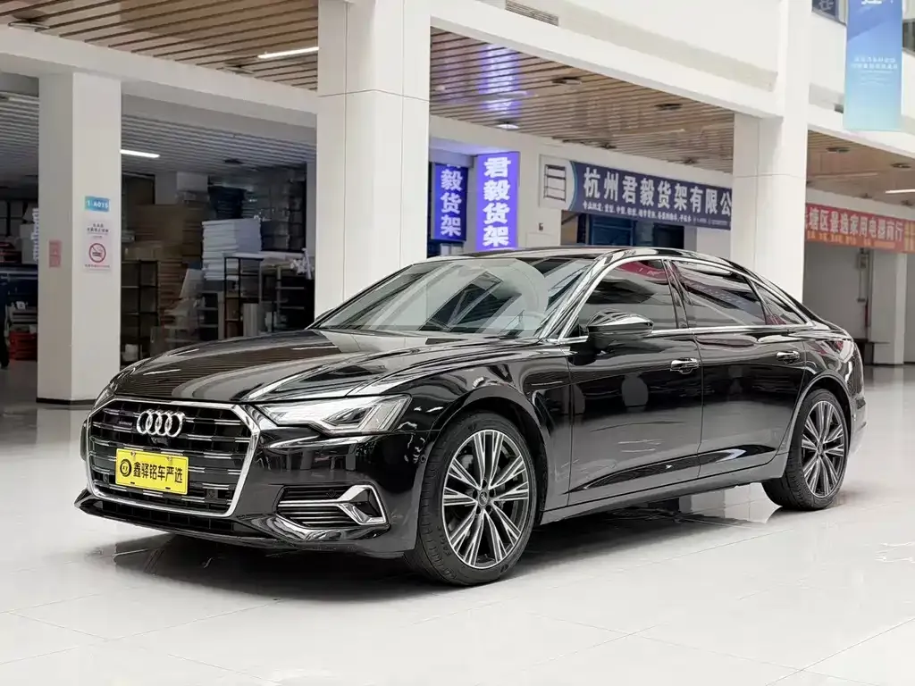 Audi A6L — фото 1