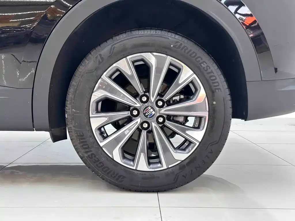 Buick Envision S — фото 10