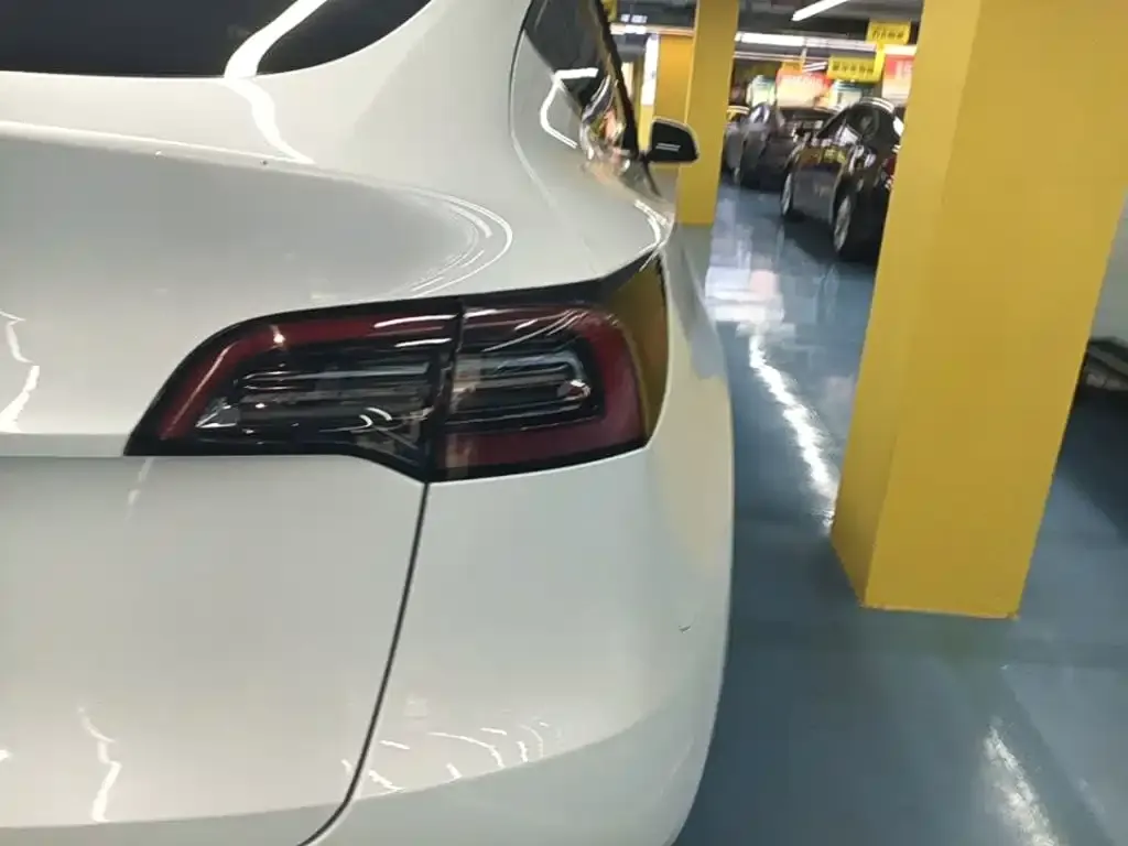 Tesla Model Y — фото 2