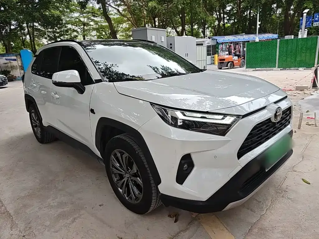 Toyota RAV4 — фото 6