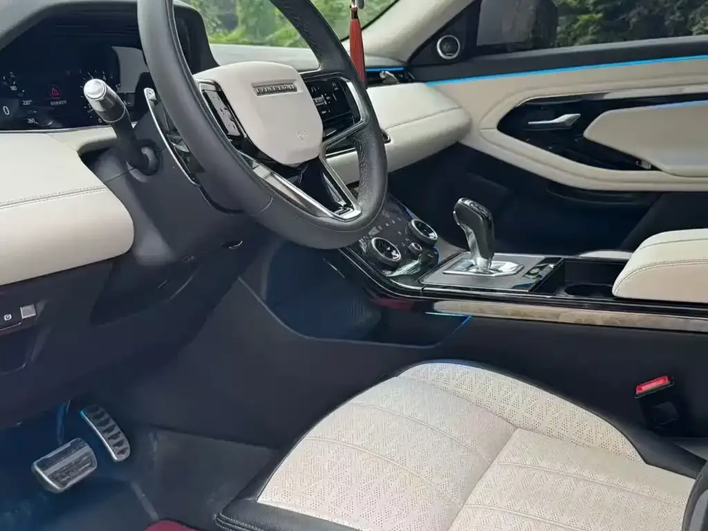 Land Rover Evoque — фото 6