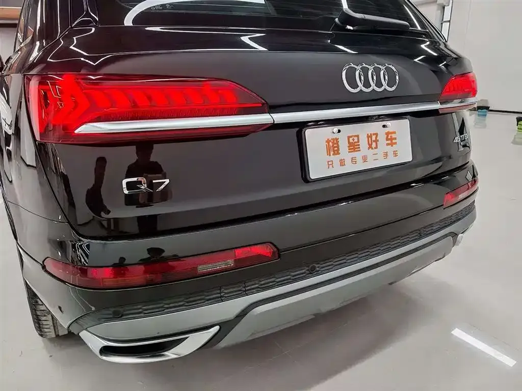 Audi Q7 — фото 4