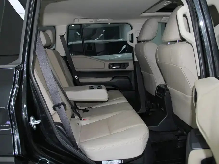 Toyota Prado — фото 10