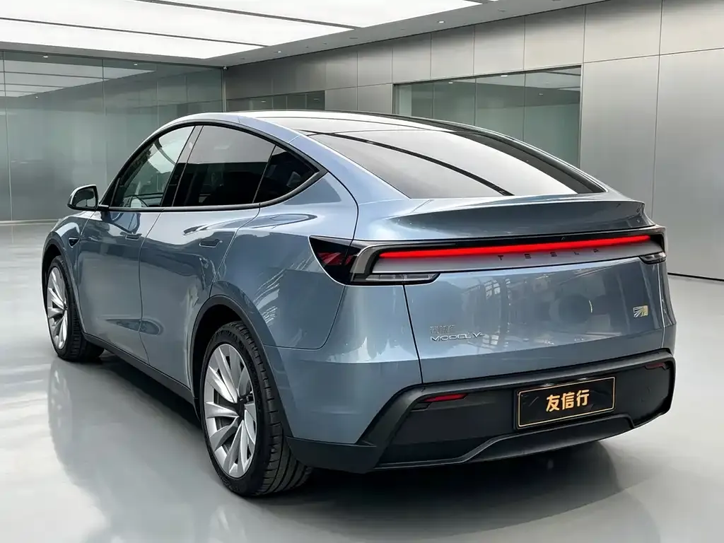 Tesla Model Y — фото 7