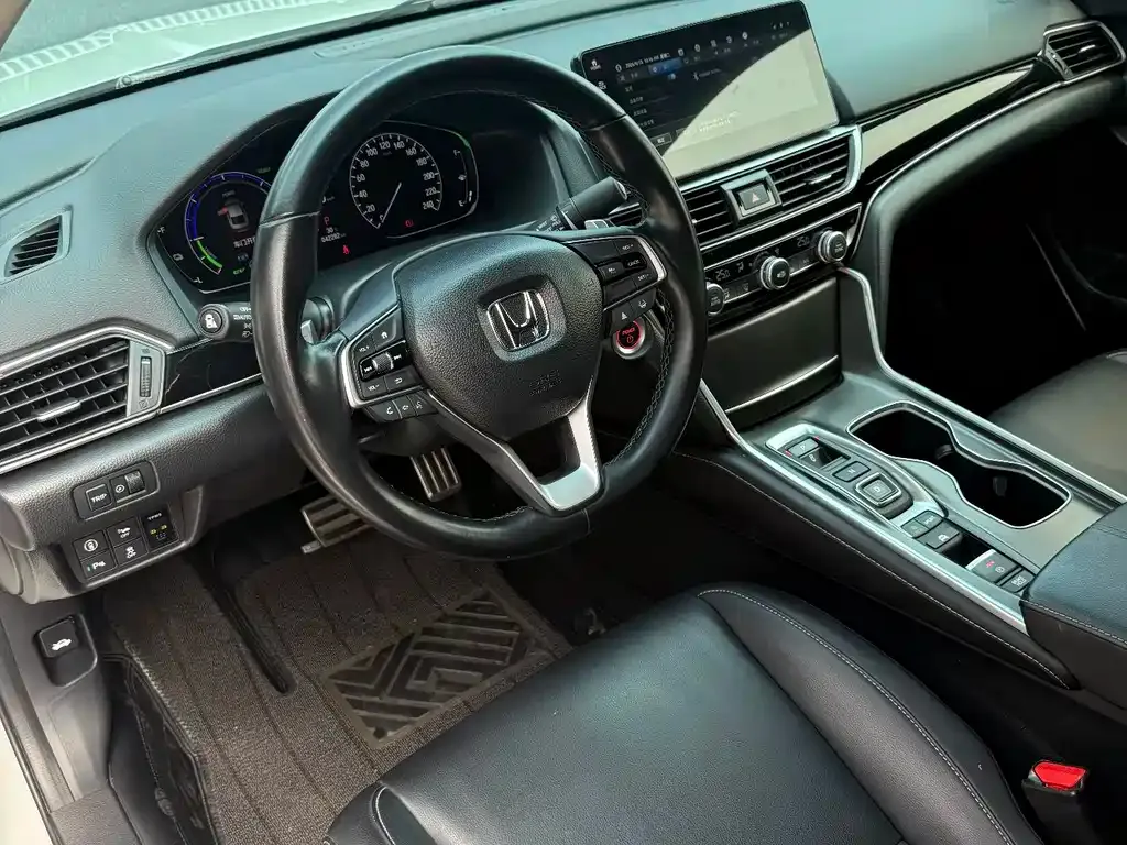 Honda Accord — фото 7