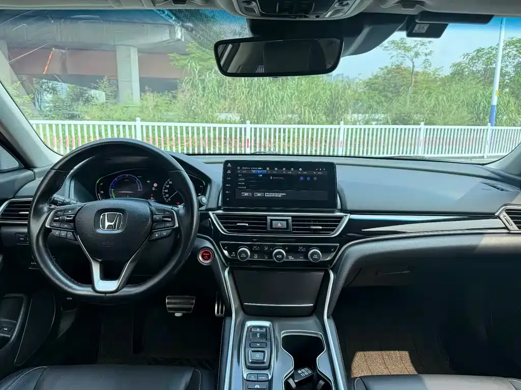 Honda Accord — фото 6