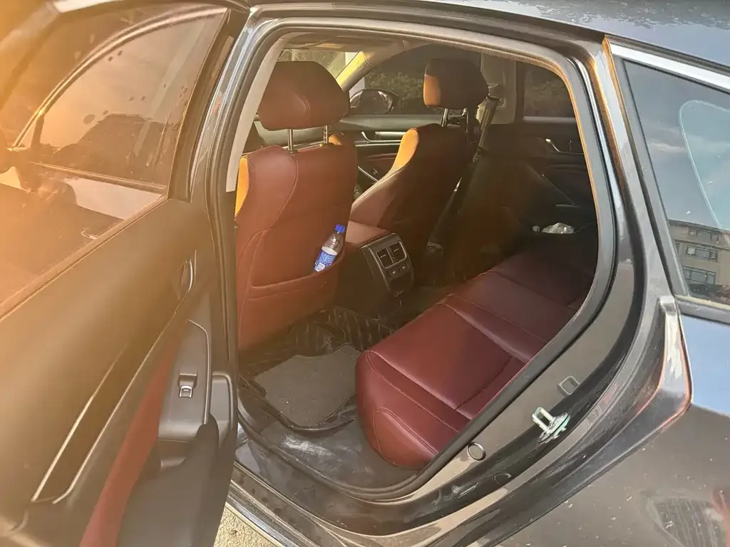 Honda Accord — фото 5