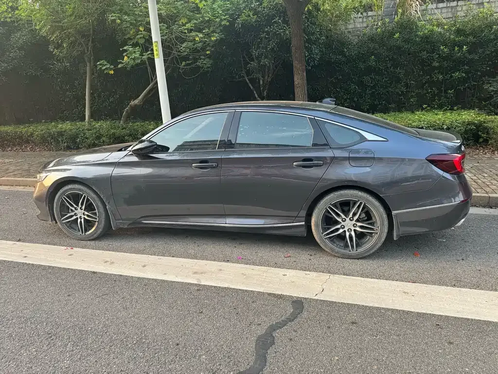 Honda Accord — фото 3