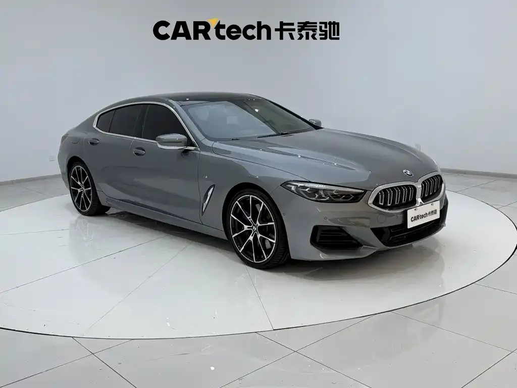 BMW 8 Series — фото 6