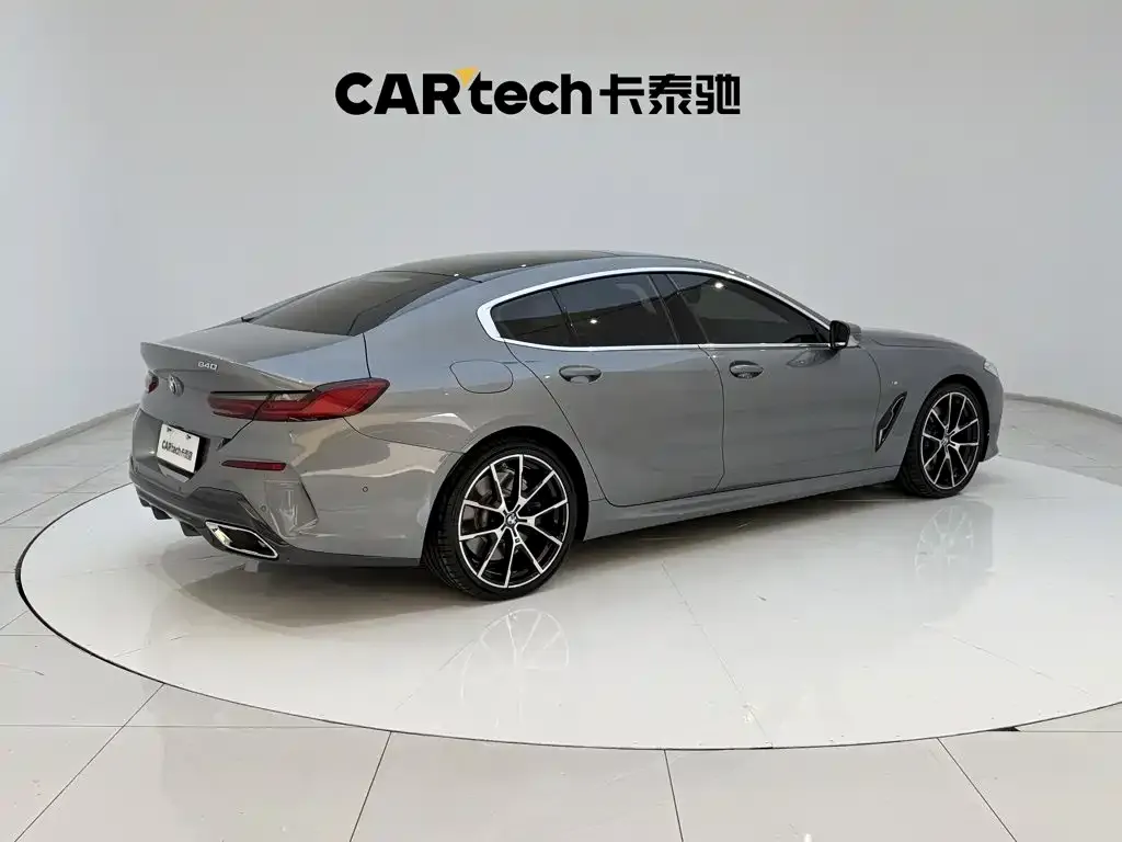 BMW 8 Series — фото 10