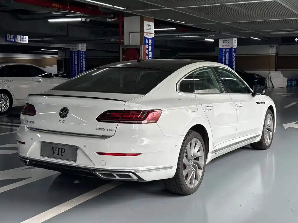 Volkswagen CC — фото 9