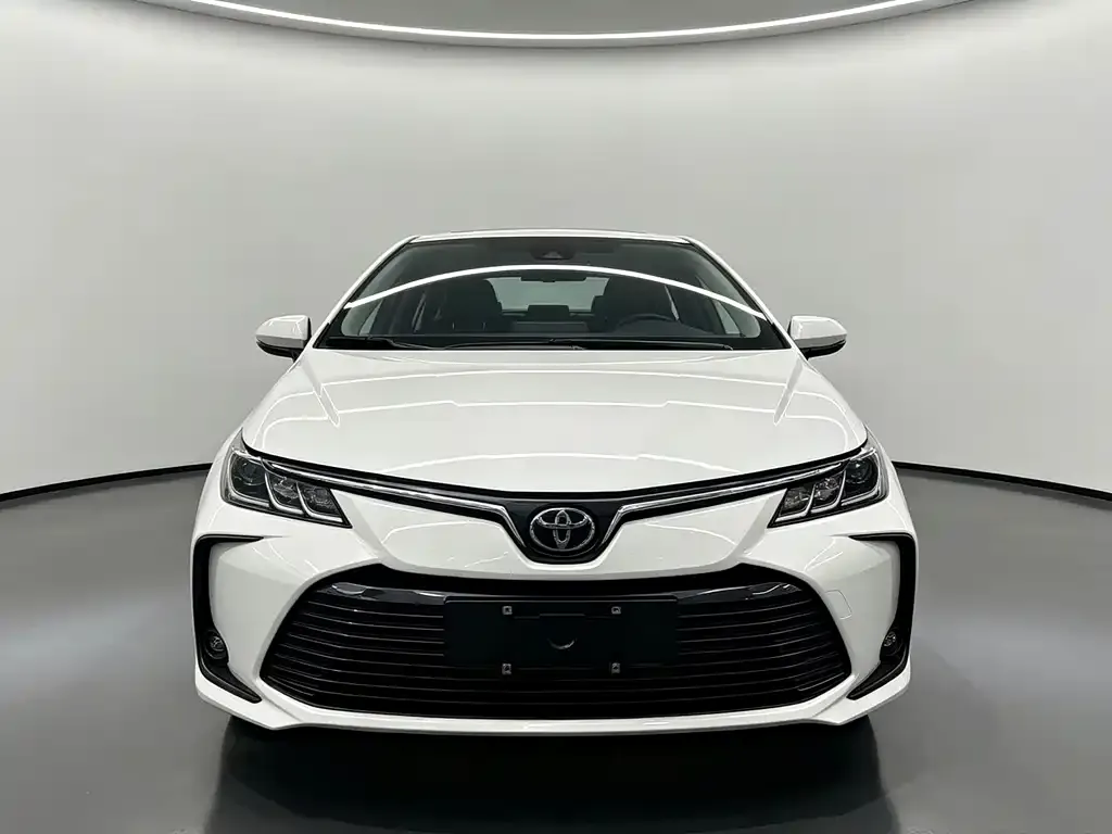 Toyota Corolla — фото 6