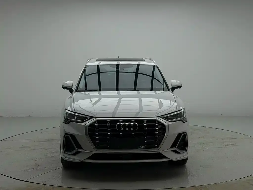 Audi Q3 — фото 7