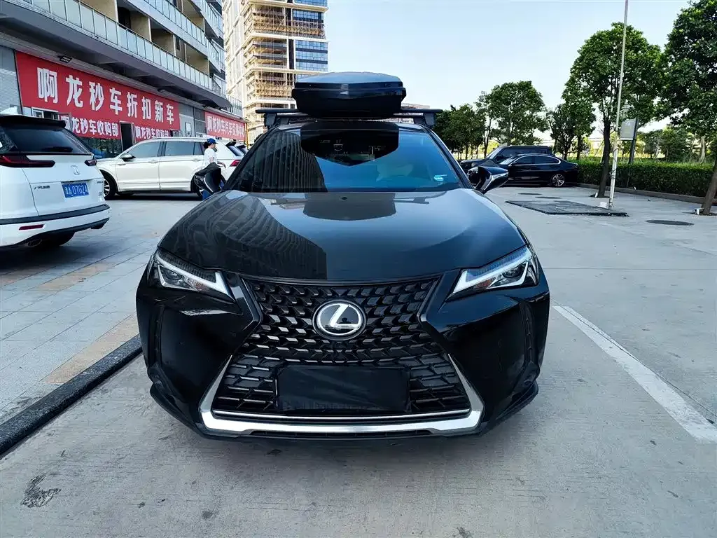 Lexus UX — фото 7