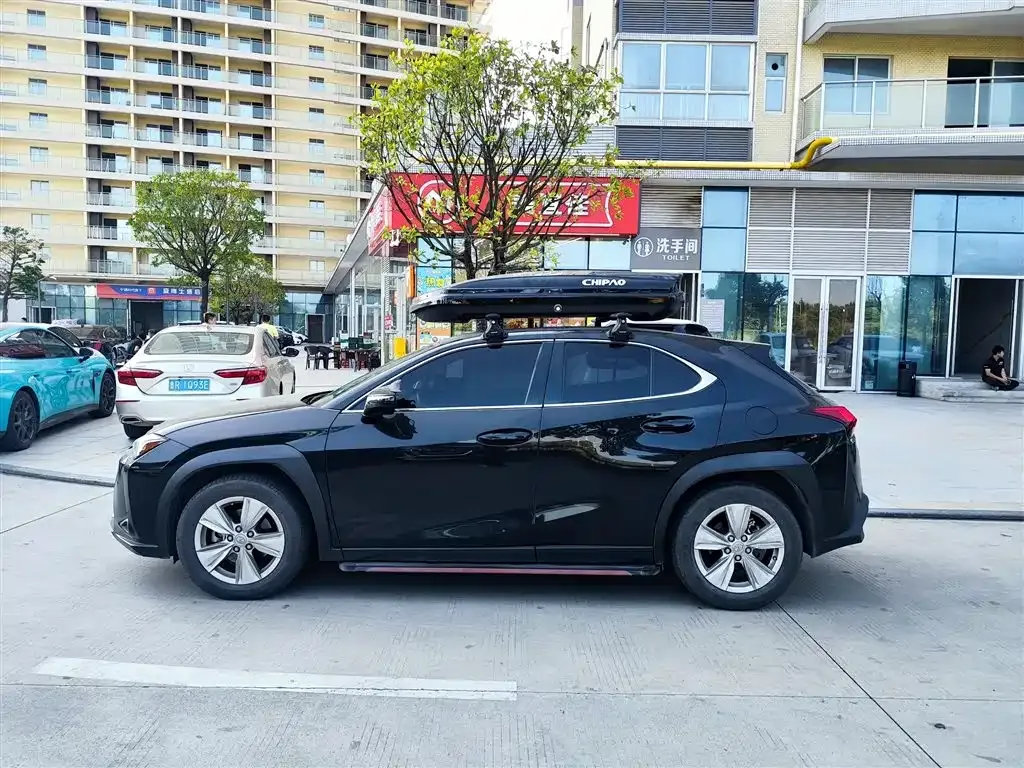 Lexus UX — фото 4