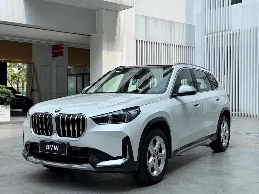 BMW X1 — фото 1