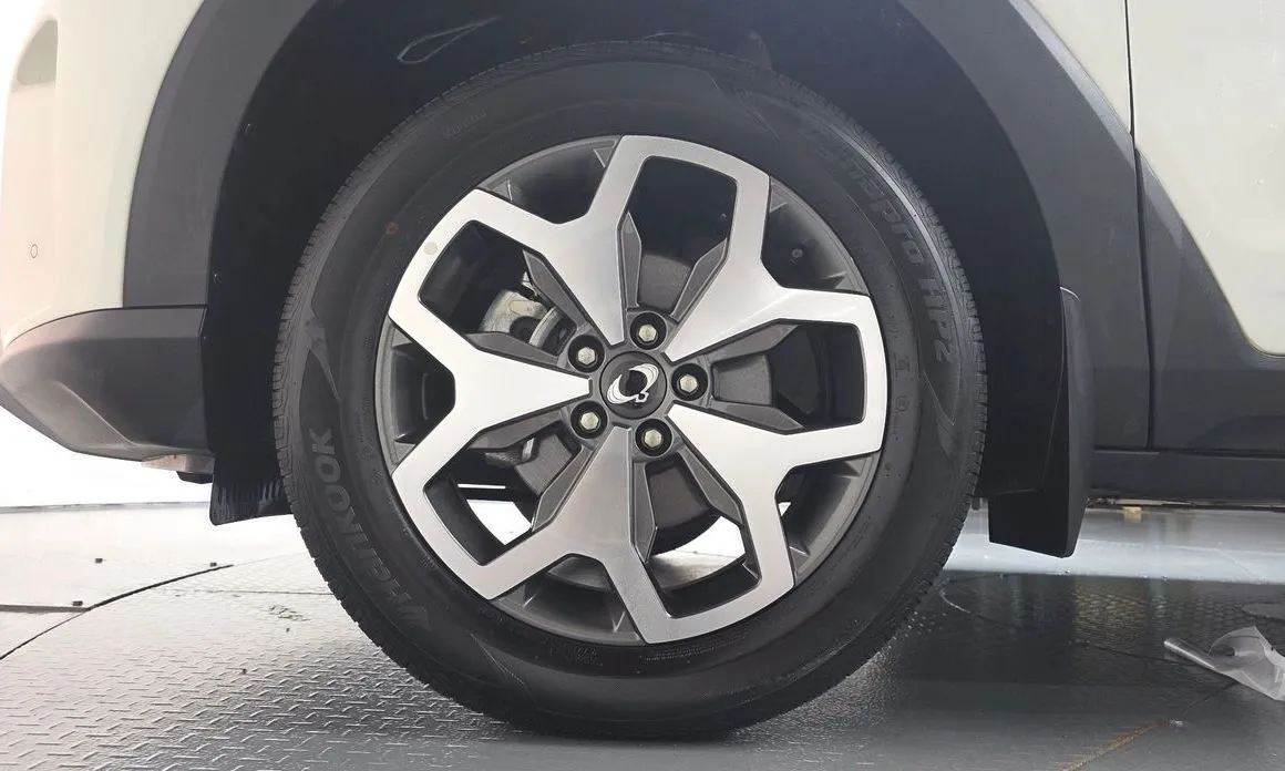 KG Mobility (Ssangyong) Torres — фото 9