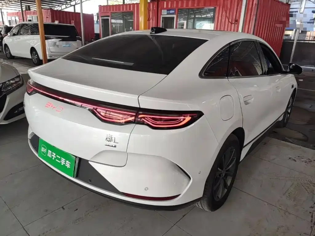 BYD Qin L — фото 8