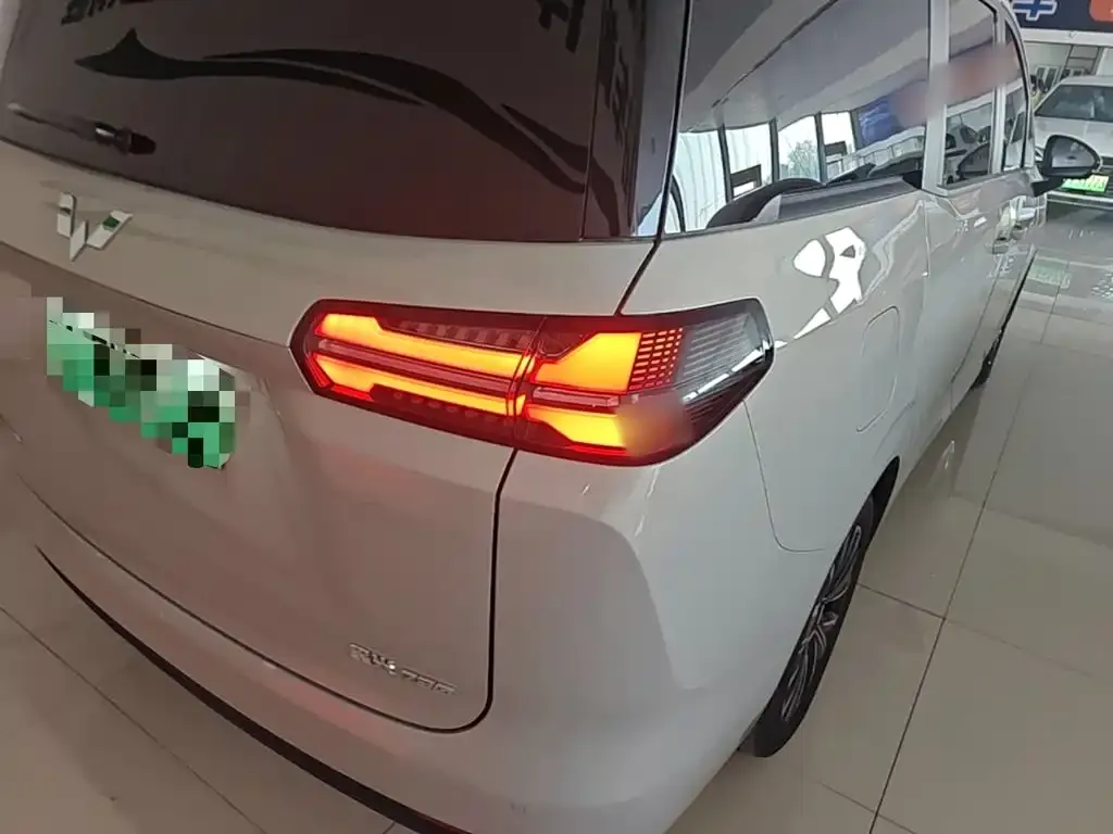 Wuling Xingguang 730 New Energy — фото 8