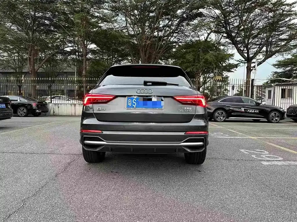 Audi Q3 — фото 10