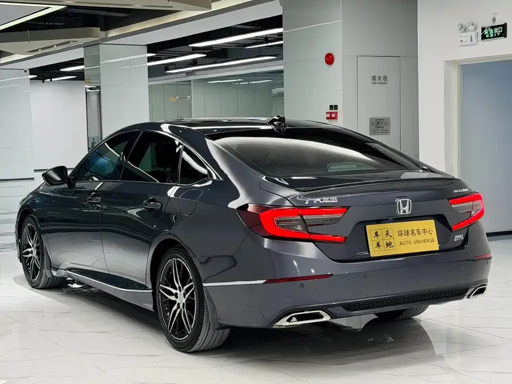Honda Accord — фото 6