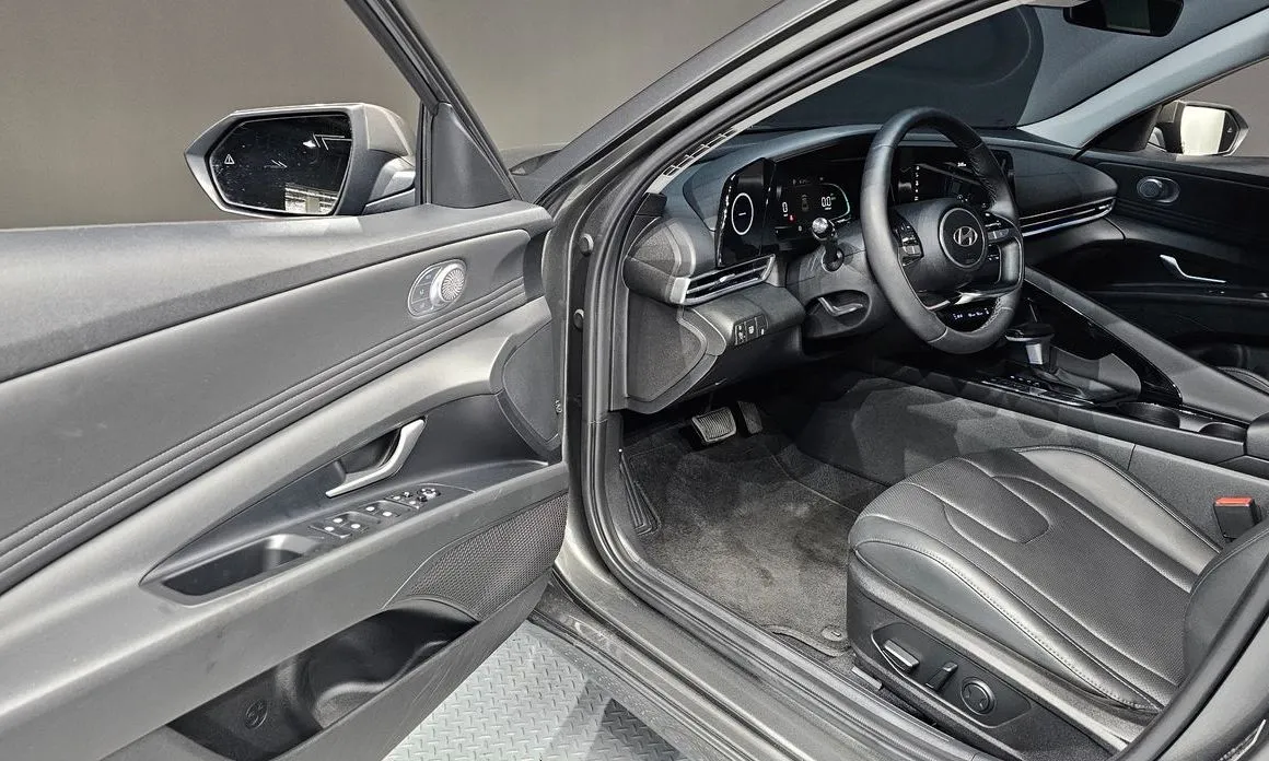 Hyundai AVANTE — фото 2