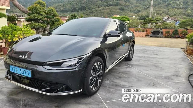 Kia EV6 — фото 1