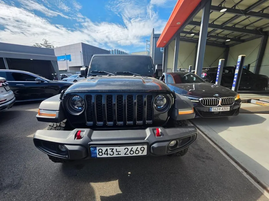 Jeep Gladiator — фото 1