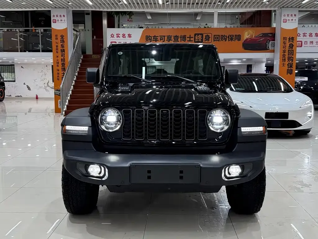 Jeep Wrangler — фото 6