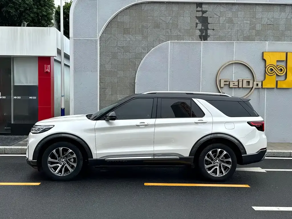 Ford Explorer — фото 2