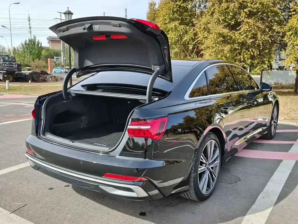 Audi A6L — фото 6