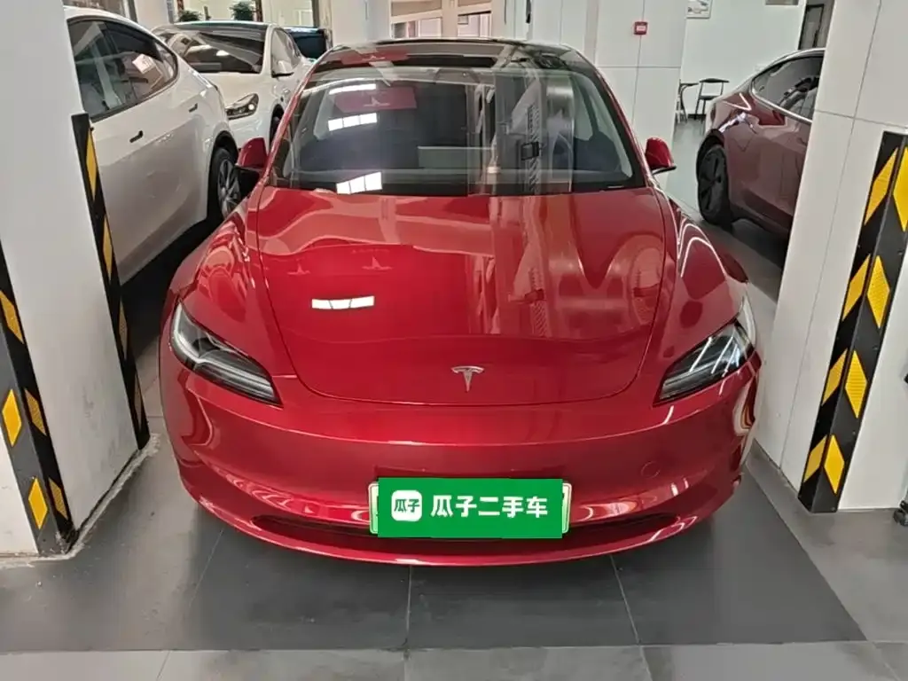 Tesla Model 3 — фото 5