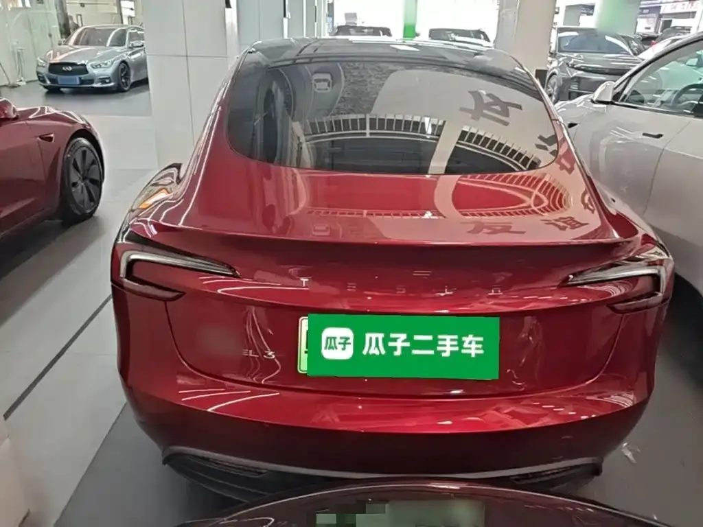 Tesla Model 3 — фото 6
